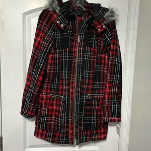 Metaphor red/black plaid zip up hooded w/ faux fur trim jacket 90s / 2000’s Y2K
